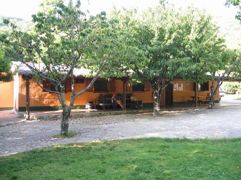 Albergue Turistico Valle Del Ambroz Hervás Екстериор снимка