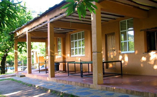 Albergue Turistico Valle Del Ambroz Hervás Екстериор снимка
